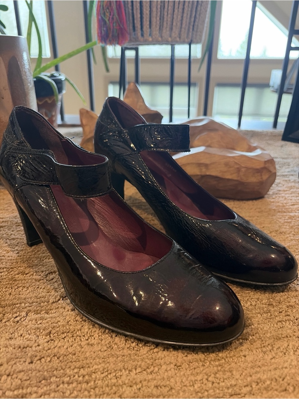 FRANCE MODE Deep Plum Crinkled Patent Leather Mary Jane Heels - EU 41